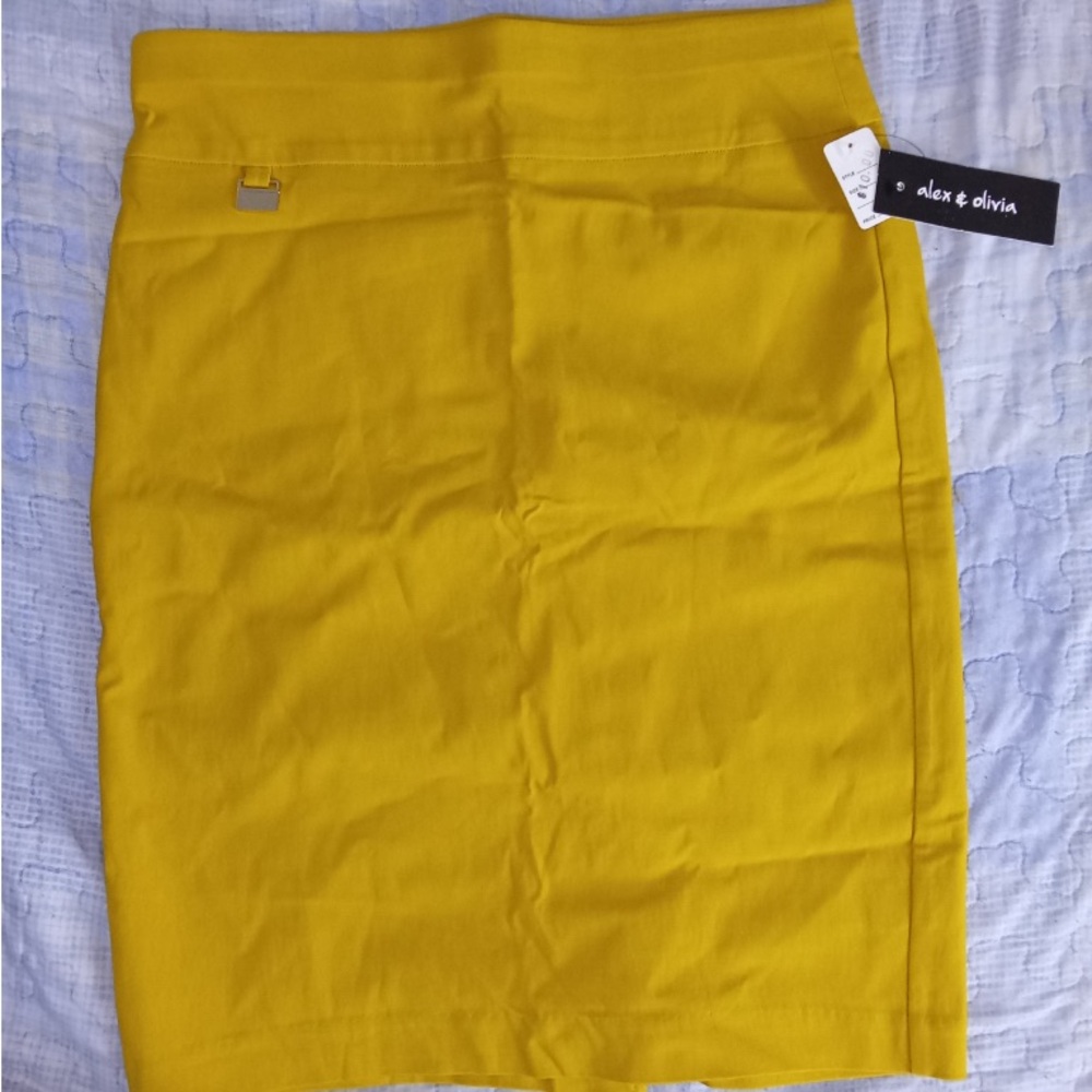 Vibrant Yellow Knee-Length Pencil Skirt
